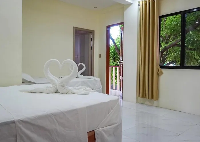 Speed 8 Hotel Hotel Moalboal